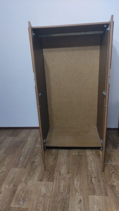 Отдам даром шкаф
