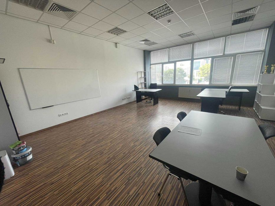 Дава се под наем Офис в София, 7-ми 11-ти километър - 50 кв.м за 990 € - Снимка #1