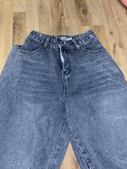 Дънки с камъчета