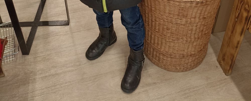 Продам кроссовки сапоги ботинки туфли