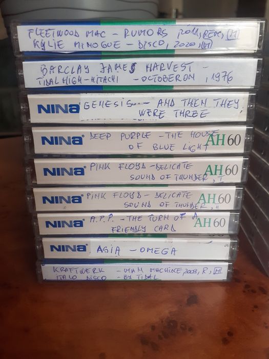 Lot 18 buc casete audio Nina AH60 stare excelenta