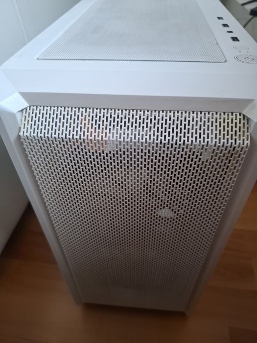 Unitate White tower cu  ryzen5 3400G