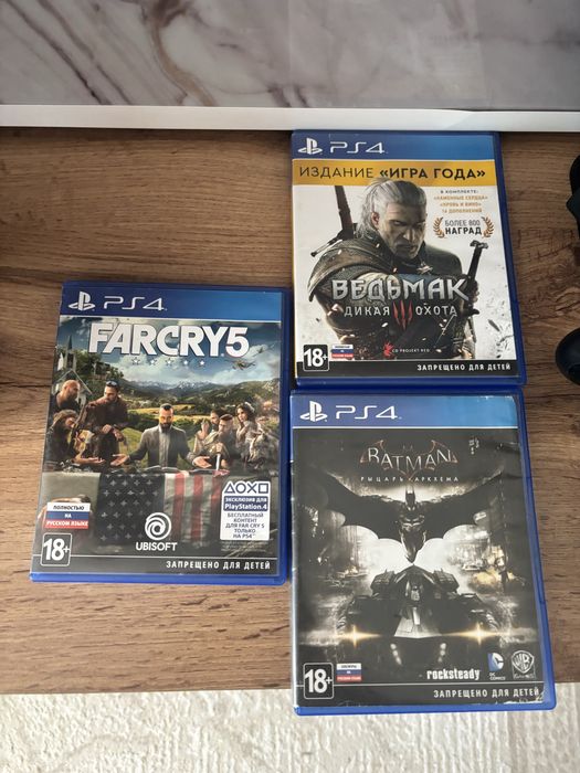 Продам Sony playstation 4