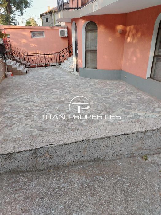 Продава се Етаж от къща в Бургас, Ветрен - 252 кв.м за 913 €/кв.м - Снимка #1