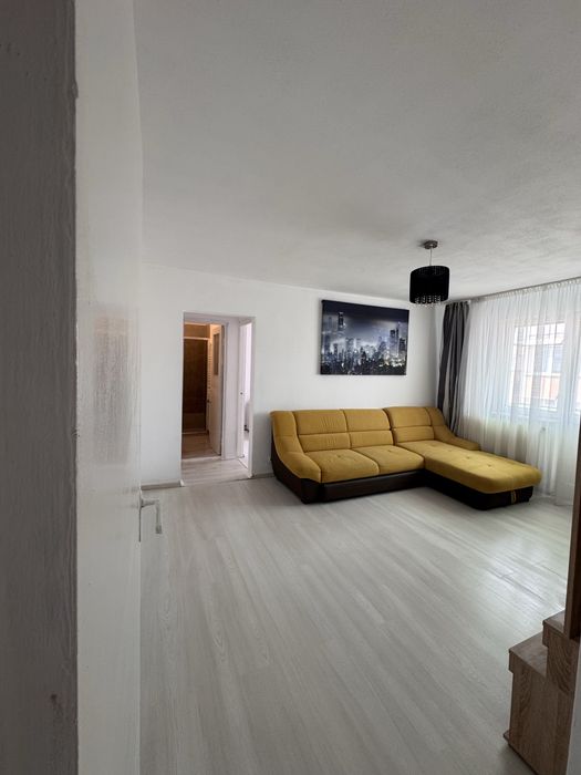 Particular vand apt 2 camere mobilat utilat complet