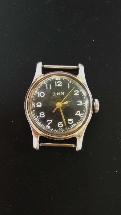 Часы механические разные.