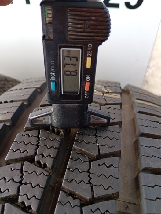 Топ състояние 2бр.215/60/16С  Nexen dot3119