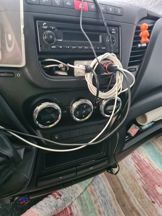 Iveco daily 35s170 cu lift 8 europaleti