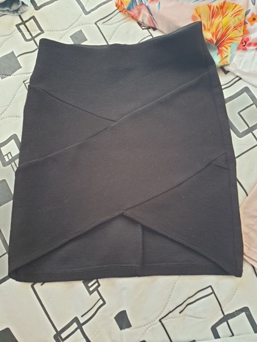 Поли тениски къси панталони гащеризони и др