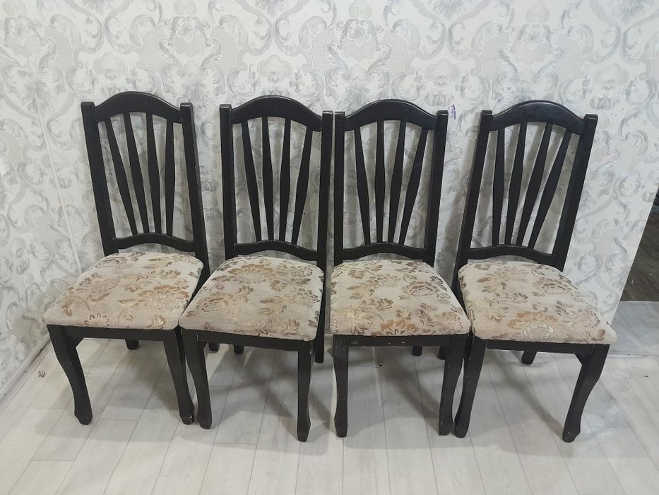 Продам стулья в хорошем состояний