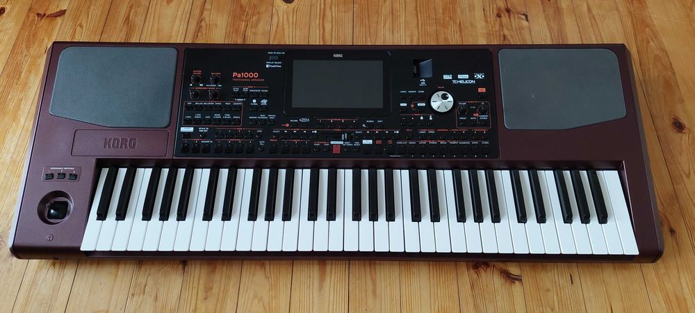 Продавам Korg Pa1000