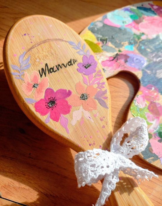 Ръчно рисувани четки за коса