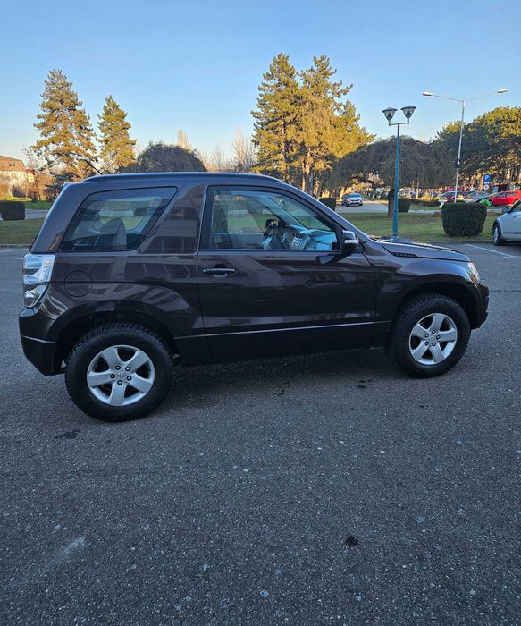 Suzuki grand vitara, masina greu de procurat, arata foarte bine 2014