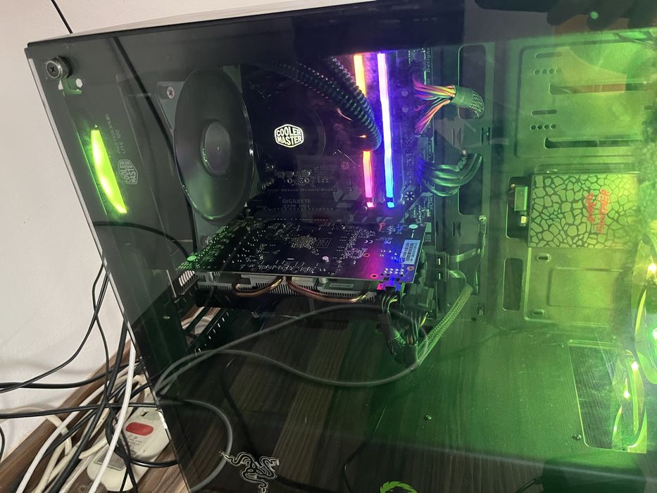 PC Desktop de vanzare