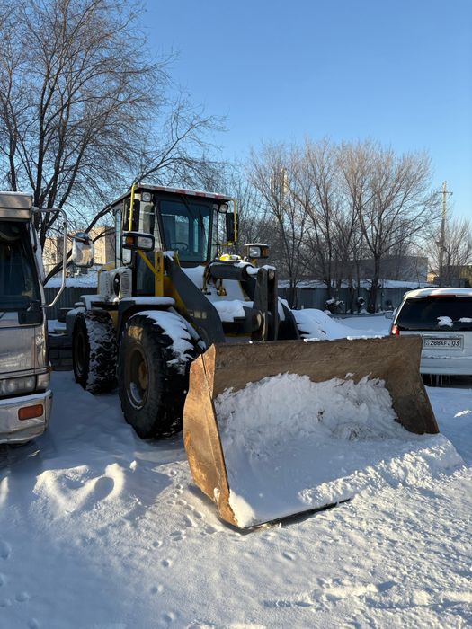 Погрузчик XCMG LW300