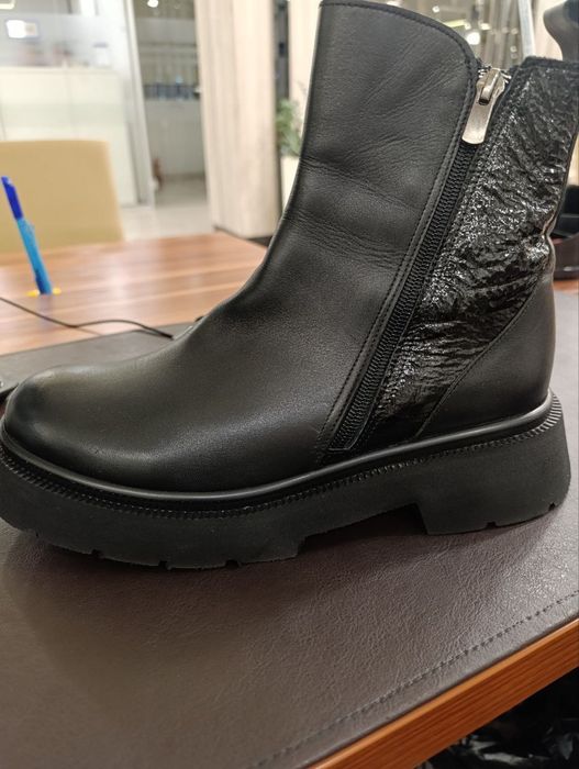 Женские ботинки на байке