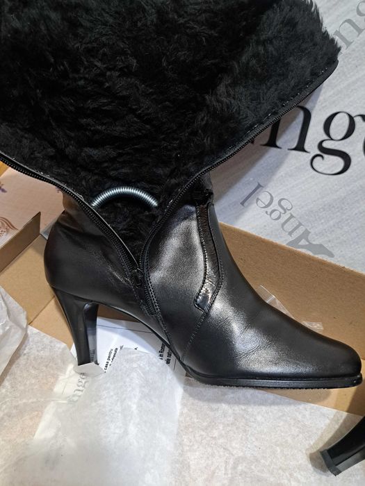 Cizme de damă din piele