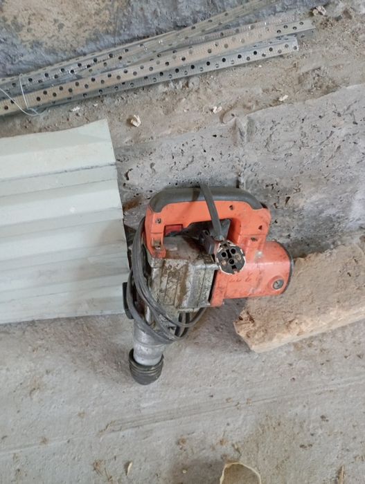 Витрины полкала стол стулар сотилади