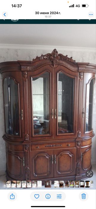 Сервант в хорошем состоянии