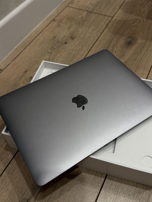 MacBook Air M1 8/256 Silver