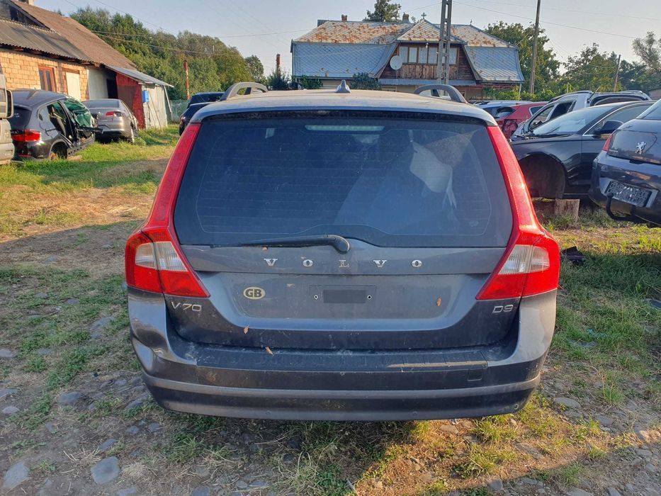 Dezmembrez Volvo V70 SE D3 2.0 D 2010