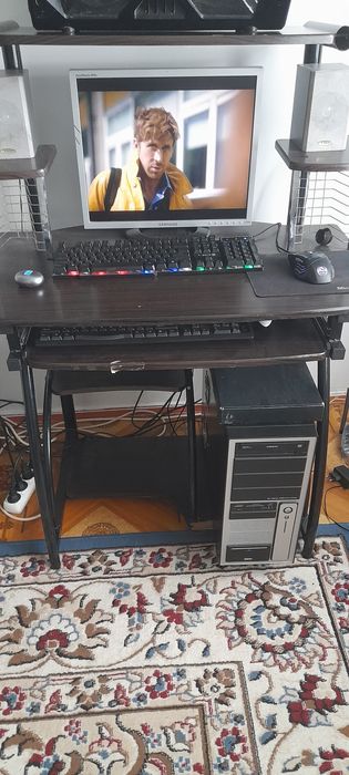 ПК i5 4х ядерный 3 поколение мощный игравой компьютер со столом вместе