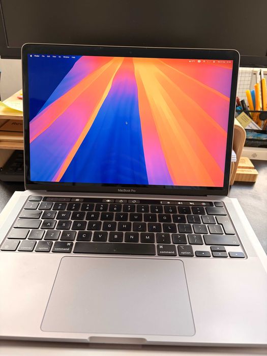 macbook pro m1 13inch 16gb 256gb