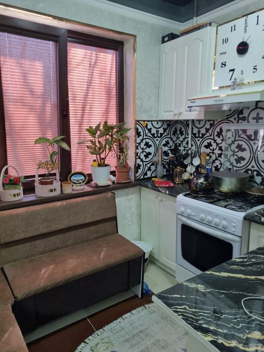 1 комнатная с ремонтом на 3 этаже