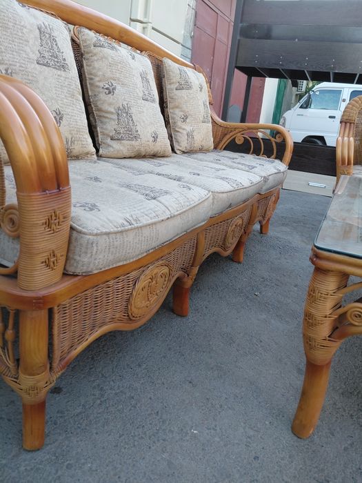 Продам привозной роскошный диван кресло