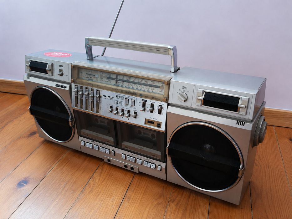 Radio Sharp GF-575