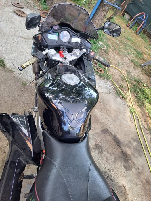 Vand Piese Honda VFR 800 V-Tech/2004