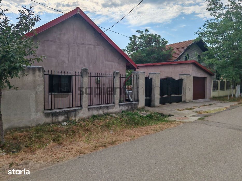 De vânzare casă cu 3 camere, 1000 mp teren, Cauaceu