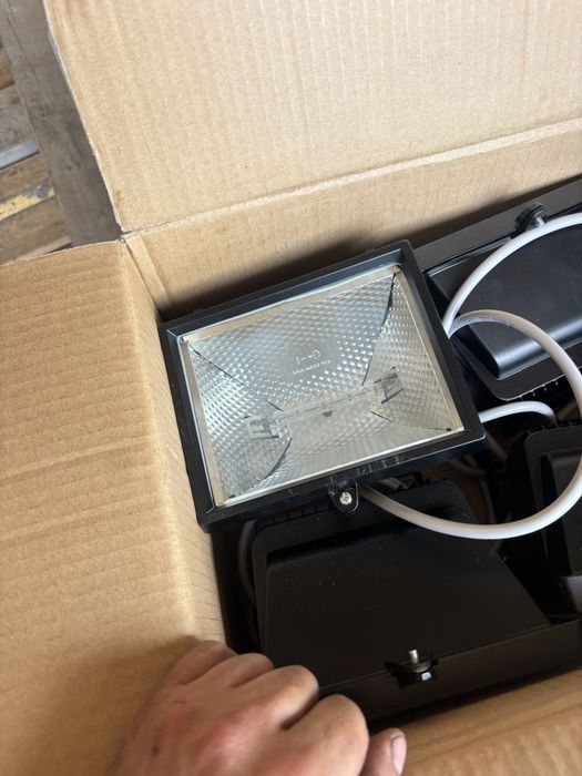 Vand lampi de iluminat