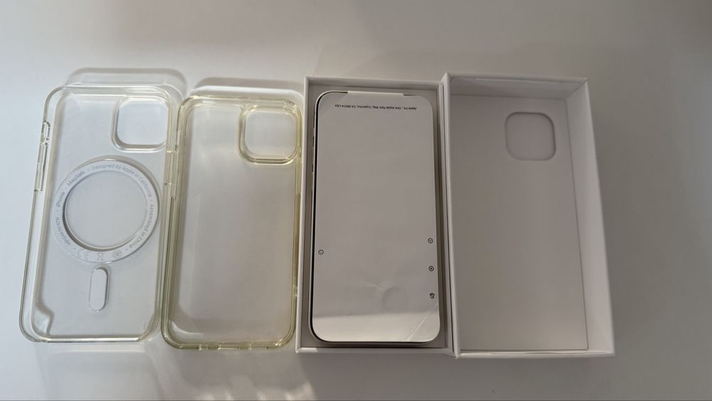 Ofer spre vanzare Telefon IPhone 13 Mini Starlight