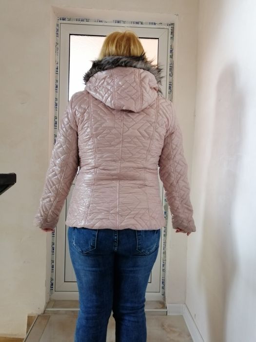 Ново яке 42 размер розово