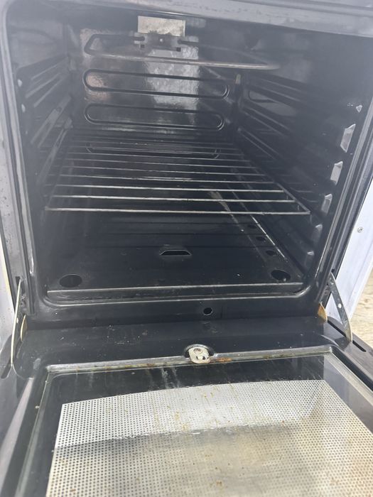 Продам электроплиту