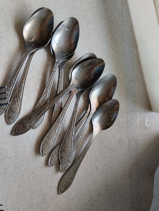 Продам столовые приборы