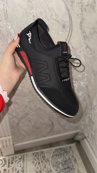 Кроссовки мужской