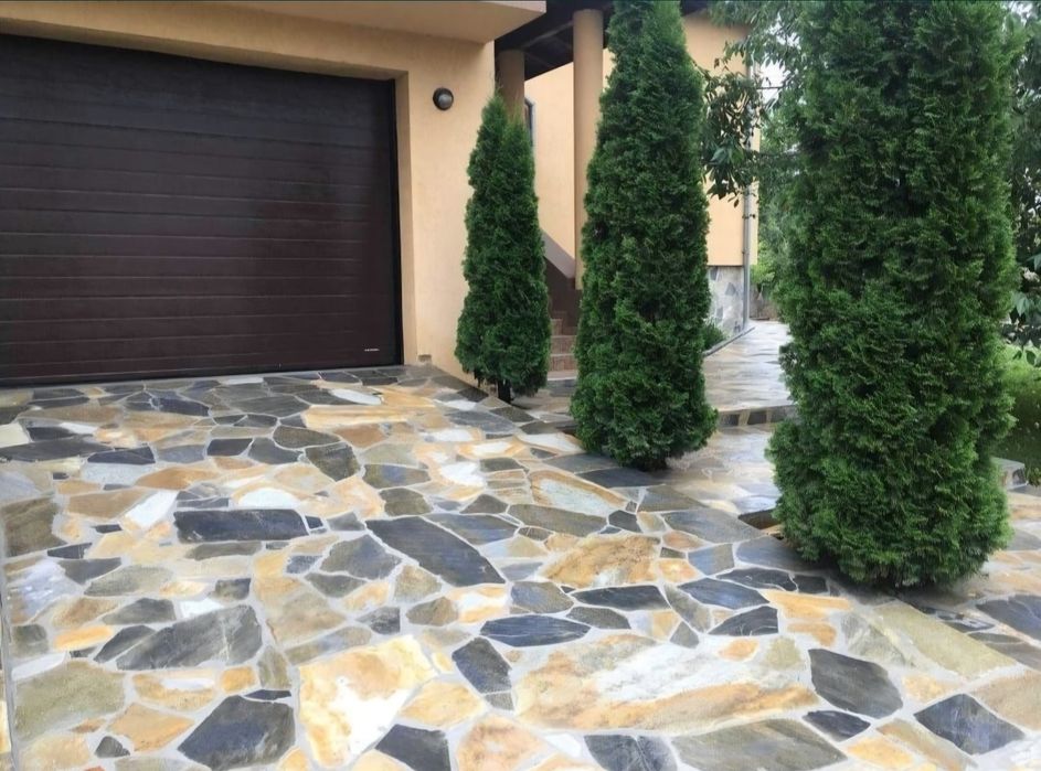 Vând piatră naturală de munte poligonală și montez