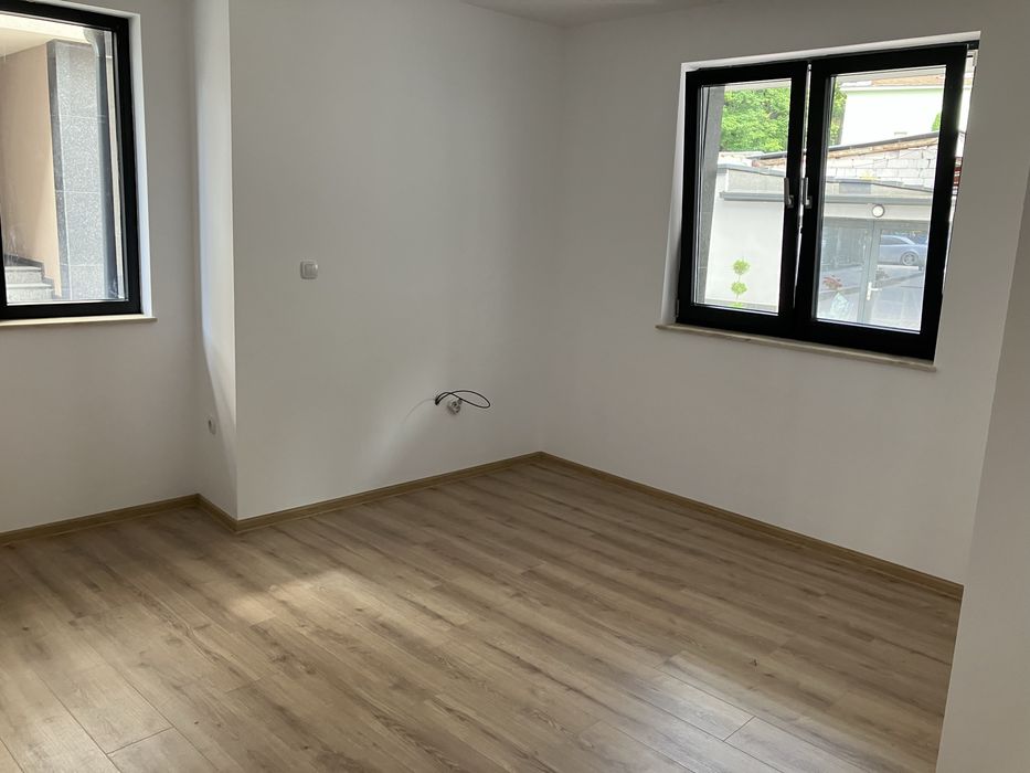 Дава се под наем Офис в Пловдив, Каменица 1 - 37 кв.м за 280 € - Снимка #6