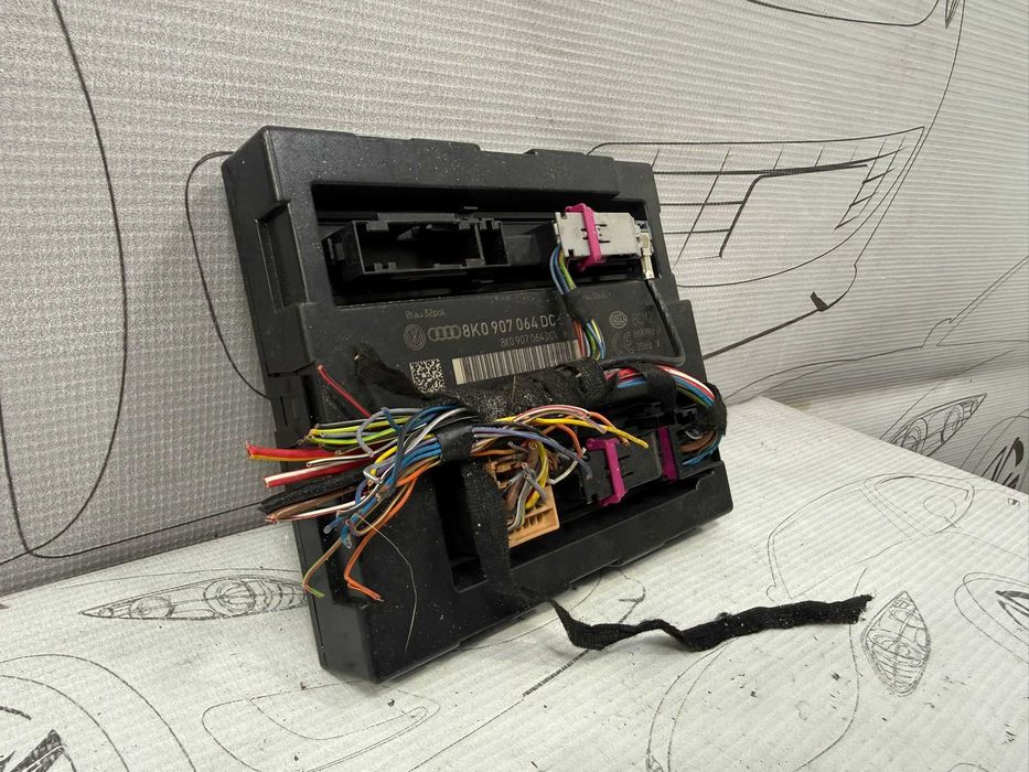Modul confort BCM2 Audi A4 S4 B8 8K COD: 8K0907064DC 2010 / [2008-2015] / (5B2)