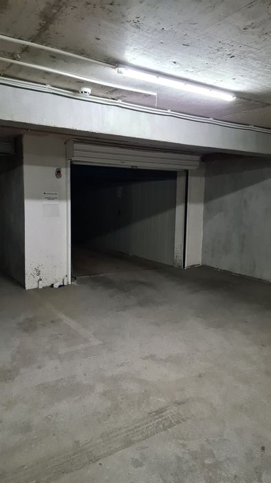 Собственик продава паркомясто на Цар Освободител 88