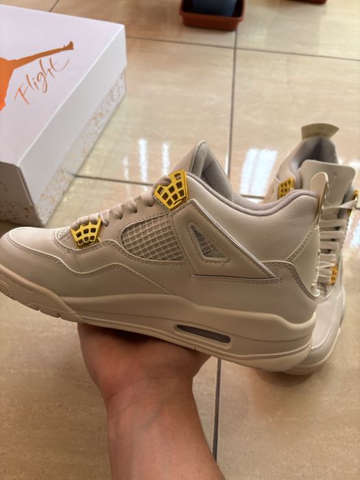 Jordan 4 “Metallic Gold”