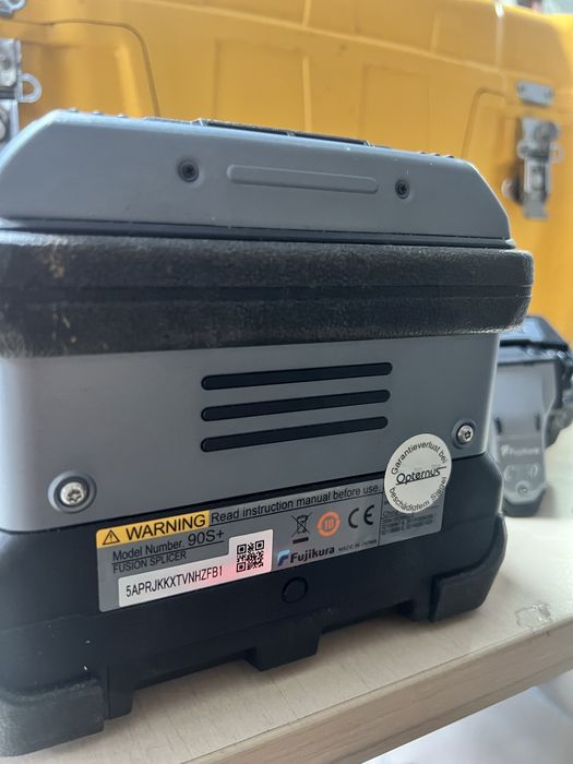 Aparat de lipit fibra optica Fujikura 90S cu ghilotina CT50