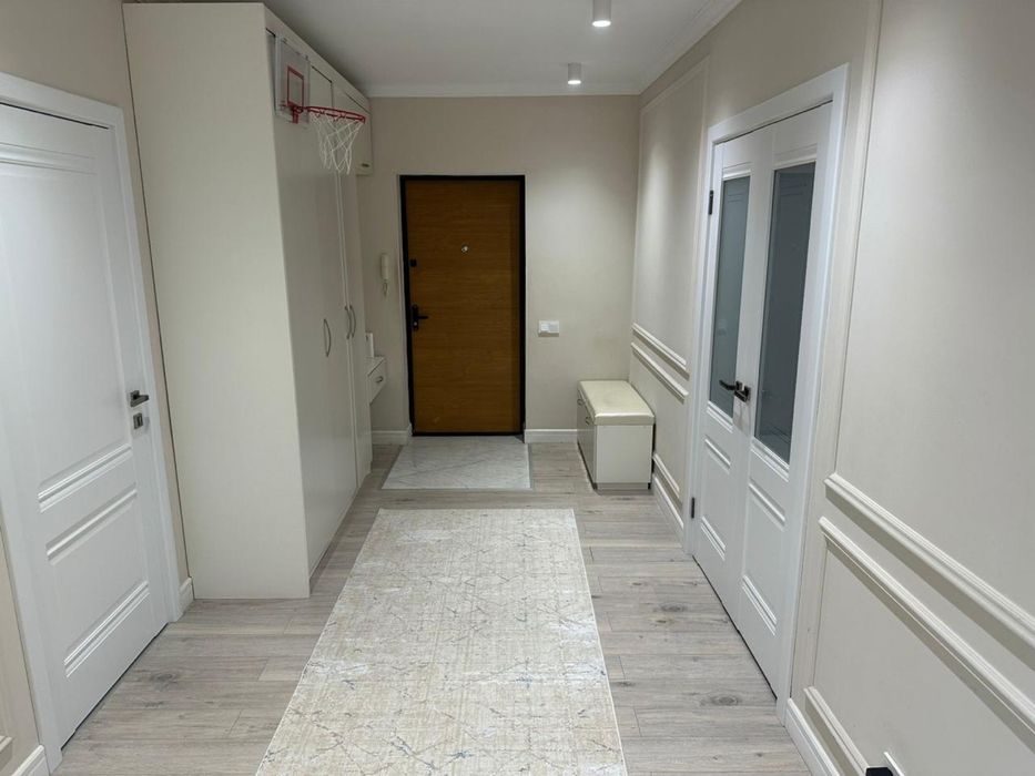 Продам 3 комн квартиру на Батысе