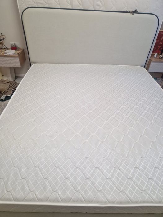 Кровать двуспальная