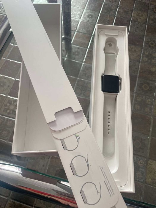 Appel Watch  42 mm GPS White Nou