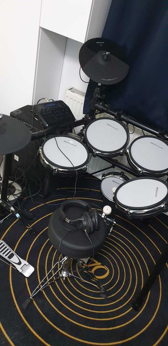 Set tobe electronice Millenium MPS-750X E-Drum Monitor Bundle