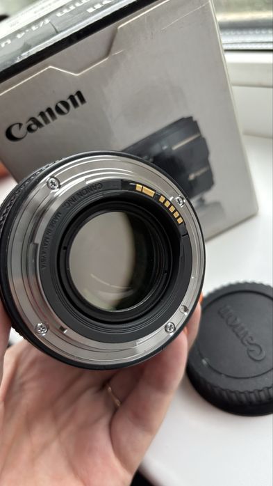Продам объектив canon EF 50 mm 1.4