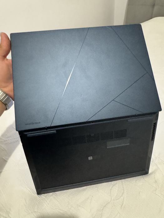 Laptop Asus Zenbook  OLED UX3402Z i5 generatie 12